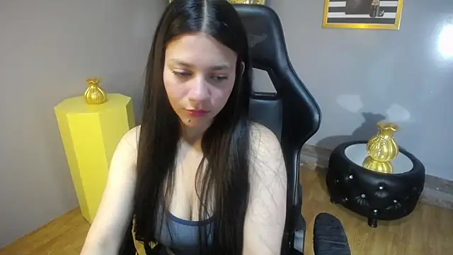 velvetvixen t online show from November 5, 2025, 7:50 pm