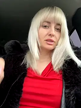 Snapshot of blondegirlx chatting on November 29, 2025, 9:31 am blondegirlx online show from November 29, 2025, 9:31 am