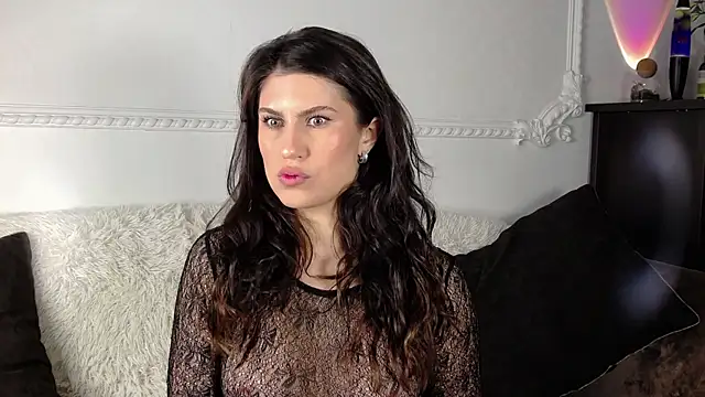 Reirii online show from November 6, 2025, 2:04 am