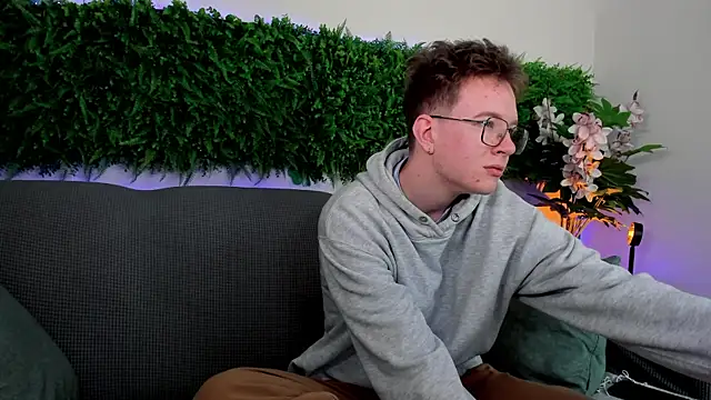 Teddy Parker online show from November 1, 2025, 8:30 am