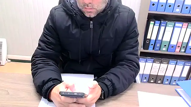 Snapshot of Evasionee chatting on February 3, 2026, 7:13 am Evasionee online show from February 3, 2026, 7:13 am