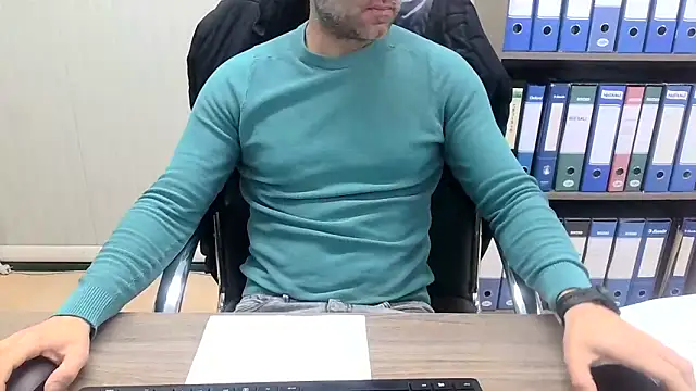 Snapshot of Evasionee chatting on February 12, 2026, 7:30 am Evasionee online show from February 12, 2026, 7:30 am