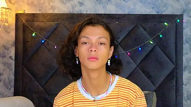 Indi rave online show from November 26, 2025, 1:00 pm