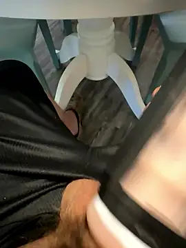 Snapshot of Quickcum2201 chatting on January 9, 2026, 5:20 pm Quickcum2201 online show from January 9, 2026, 5:20 pm