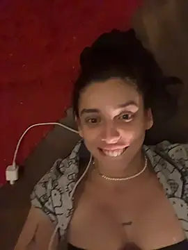 Snapshot of gigi333regi chatting on March 4, 2026, 1:13 am gigi333regi online show from March 4, 2026, 1:13 am