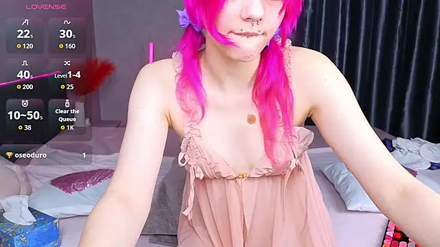 Snapshot of KittieHeart chatting on February 3, 2026, 6:46 pm KittieHeart online show from February 3, 2026, 6:46 pm