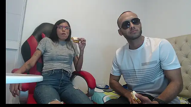 Snapshot of Giselle_Max chatting on October 28, 2025, 1:43 pm Giselle Max online show from October 28, 2025, 1:43 pm