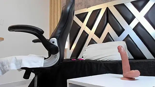 CloePerson online show from January 18, 2026, 2:31 pm