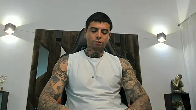 MATEO DILUCA online show from December 2, 2025, 10:17 am