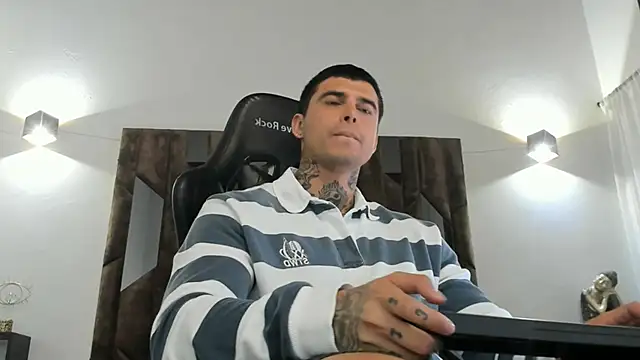 MATEO DILUCA online show from November 28, 2025, 7:25 pm