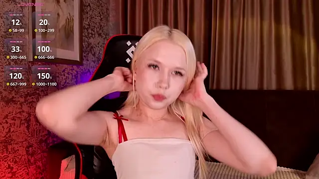VivieSunn online show from July 24, 2026, 3:41 pm