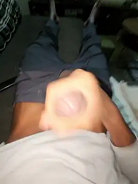 16Hose online show from December 1, 2025, 5:25 pm