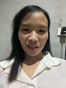 Yunzang online show from November 18, 2025, 1:10 am