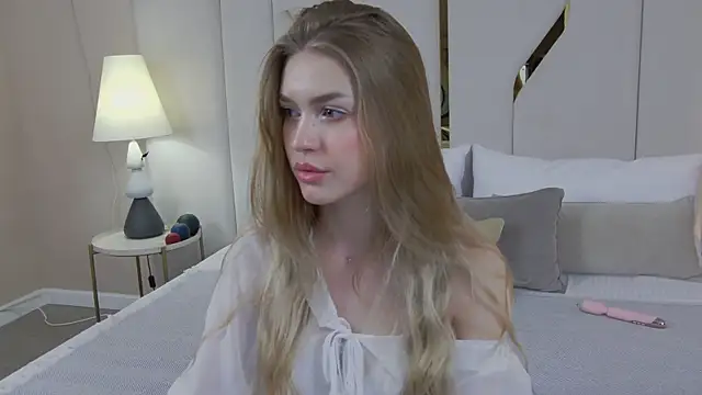 JenniNellson online show from April 4, 2026, 5:08 pm