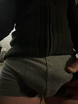 davi73d online show from November 29, 2025, 4:23 am