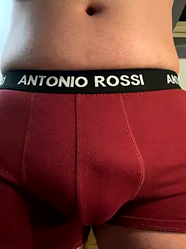 davi73d online show from November 30, 2025, 4:24 am