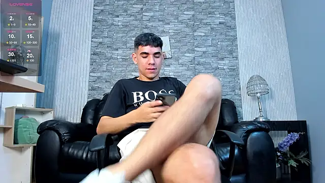 Snapshot of zack_joness18 chatting on February 1, 2026, 4:55 am zack joness18 online show from February 1, 2026, 4:55 am