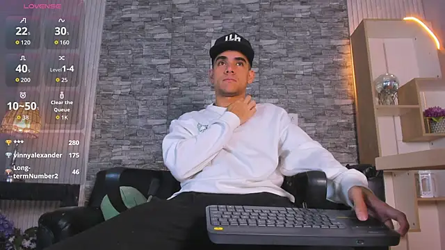 zack joness18 online show from November 9, 2025, 3:43 am