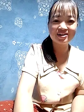 Snapshot of Noelle-e chatting on March 14, 2026, 12:33 pm Noelle-e online show from March 14, 2026, 12:33 pm