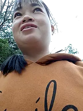 Snapshot of Noelle-e chatting on March 10, 2026, 12:47 am Noelle-e online show from March 10, 2026, 12:47 am