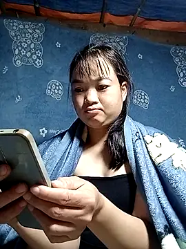 Snapshot of Noelle-e chatting on March 27, 2026, 10:00 pm Noelle-e online show from March 27, 2026, 10:00 pm