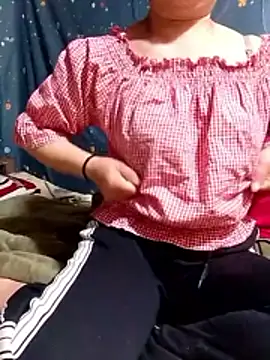 Snapshot of Phoena-a chatting on March 26, 2026, 11:30 am Phoena-a online show from March 26, 2026, 11:30 am