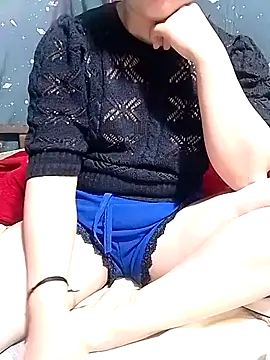 Snapshot of Phoena-a chatting on April 15, 2026, 5:35 am Phoena-a online show from April 15, 2026, 5:35 am