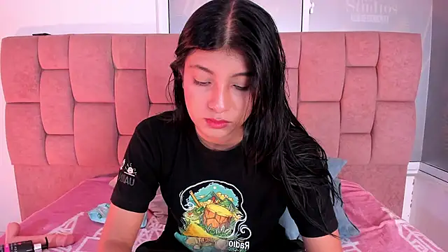 YeseniaRodriguez3 online show from July 12, 2026, 12:50 pm