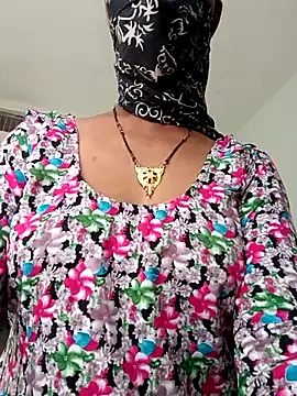 Snapshot of Janvi_kapor chatting on October 28, 2025, 7:51 am Janvi kapor online show from October 28, 2025, 7:51 am