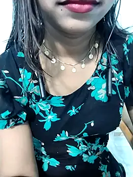 Snapshot of cute_mahi07 chatting on November 6, 2025, 11:25 am cute mahi07 online show from November 6, 2025, 11:25 am