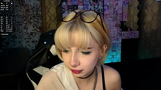 Snapshot of MissMorganMoon chatting on February 3, 2026, 10:48 pm MissMorganMoon online show from February 3, 2026, 10:48 pm