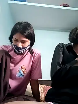 Snapshot of mona-33 chatting on November 2, 2025, 11:04 am mona-33 online show from November 2, 2025, 11:04 am