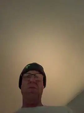 Snapshot of krisdeanbb chatting on March 3, 2026, 2:40 am krisdeanbb online show from March 3, 2026, 2:40 am