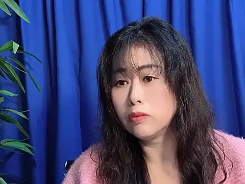 yaoyao22678 online show from October 27, 2025, 1:23 pm