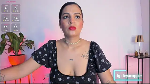 Leyacopper  online show from July 25, 2026, 10:38 pm