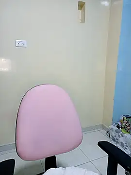 Esmeralda 546 online show from November 7, 2025, 8:02 pm