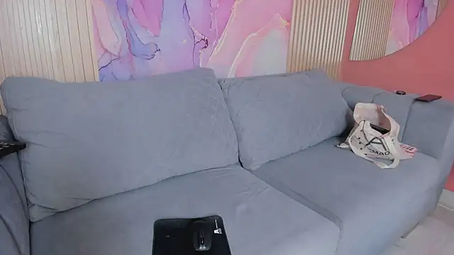 NhoanBrunette online show from December 15, 2025, 12:55 pm