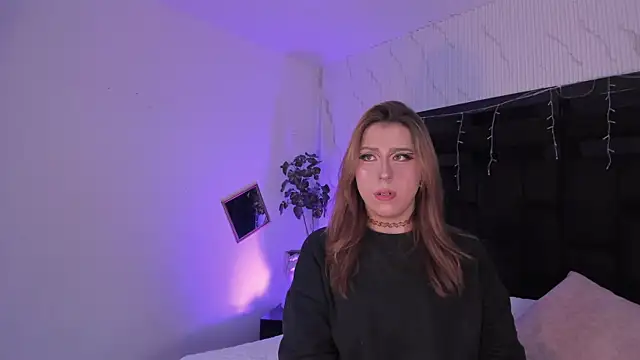 JanneBlossom  online show from March 27, 2026, 9:05 pm