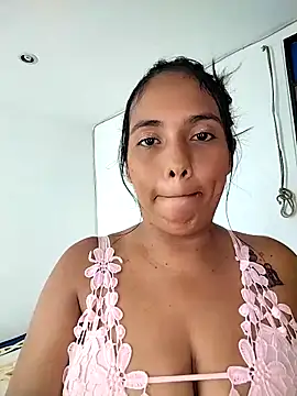 LizethEW online show from November 10, 2025, 12:32 pm