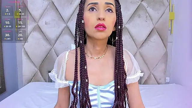 violett rabbit  online show from March 26, 2026, 8:18 pm