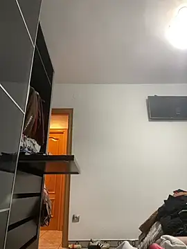 Snapshot of Dondeloquieras4 chatting on February 21, 2026, 11:12 am Dondeloquieras4 online show from February 21, 2026, 11:12 am