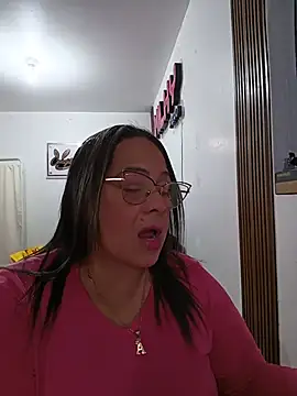 Snapshot of Angie_milf50 chatting on July 4, 2026, 9:41 pm Angie milf50 online show from July 4, 2026, 9:41 pm