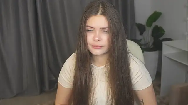 AdelinaIbraham online show from October 31, 2025, 2:46 pm