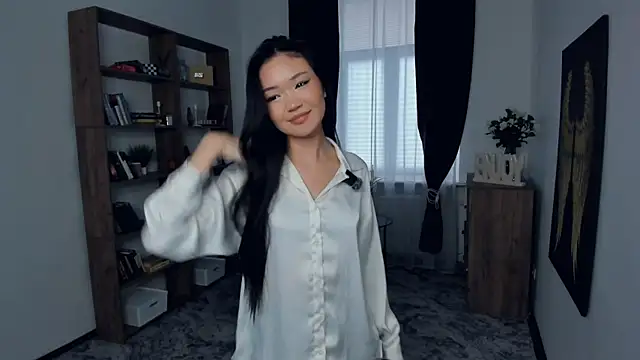 OnieClose online show from December 2, 2025, 8:38 am