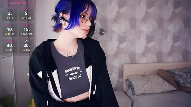 KellePourier online show from November 16, 2025, 6:45 pm