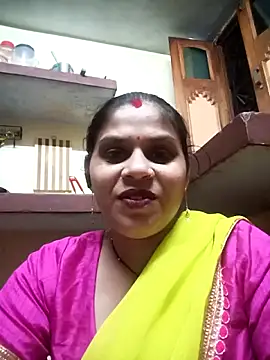 Snapshot of HayatKapoor chatting on November 8, 2025, 5:27 pm HayatKapoor online show from November 8, 2025, 5:27 pm