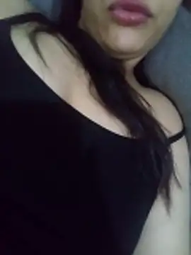 yassmin-- online show from November 16, 2025, 11:26 am