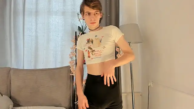 AvenGlow online show from April 5, 2026, 6:09 am