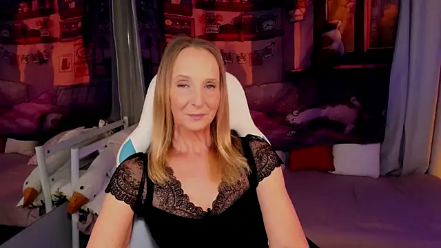 ScarlettPalmer online show from July 18, 2026, 10:02 am