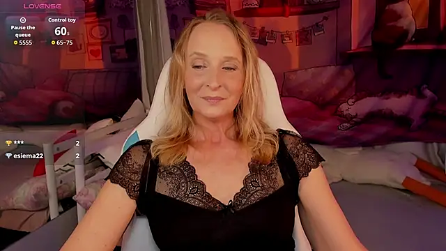 ScarlettPalmer online show from June 10, 2026, 11:00 am